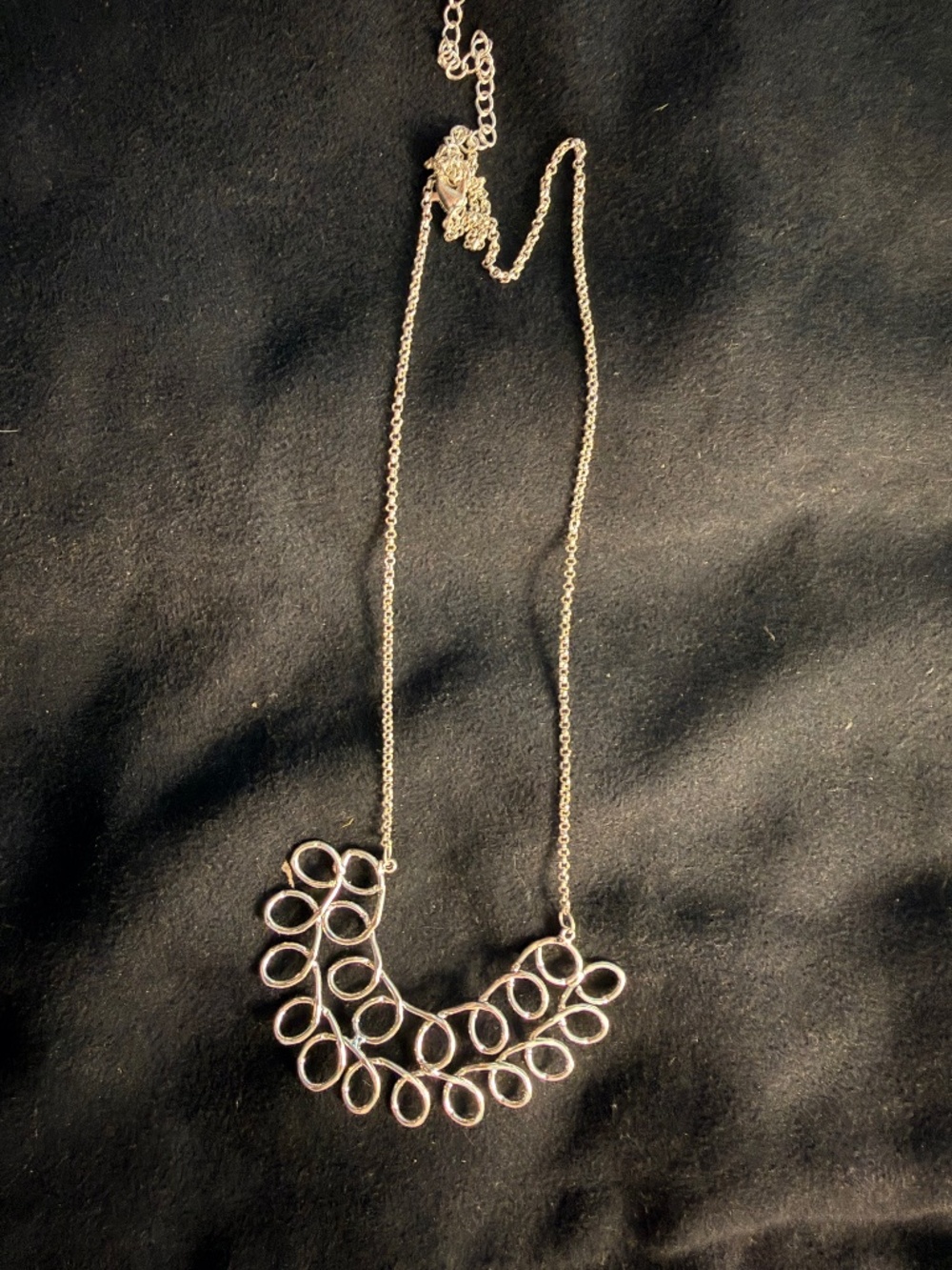 Silver loop necklace - NWOT